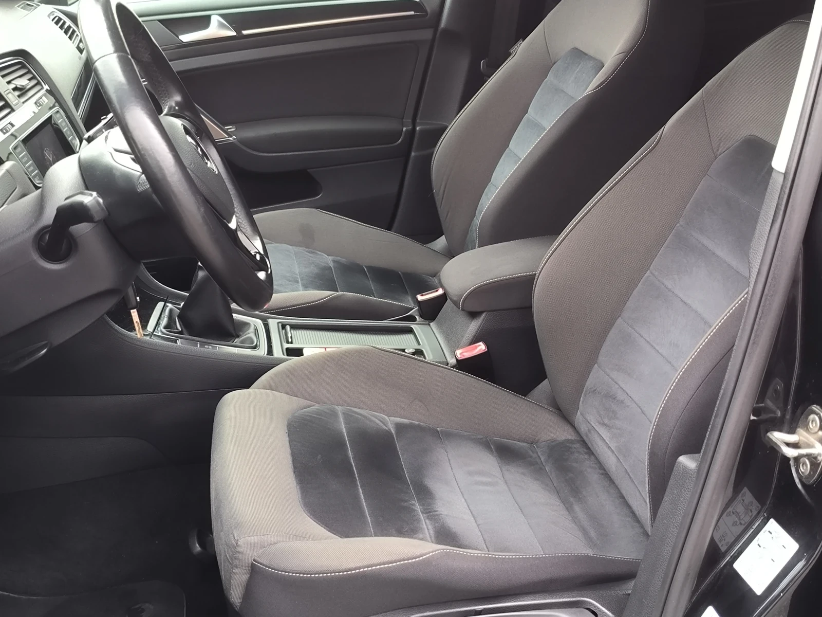 VW Golf 1.6 TDI Highline  - изображение 8