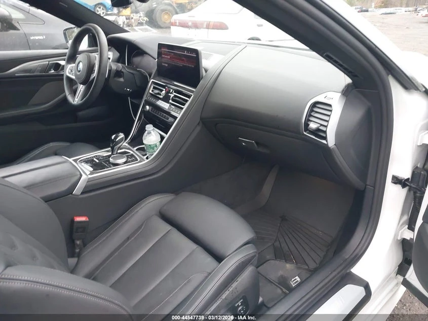 BMW 850 4.4L V-8 DI, DOHC, VVT, TURBO, 523HP All Wheel | Mobile.bg � ����������� 5