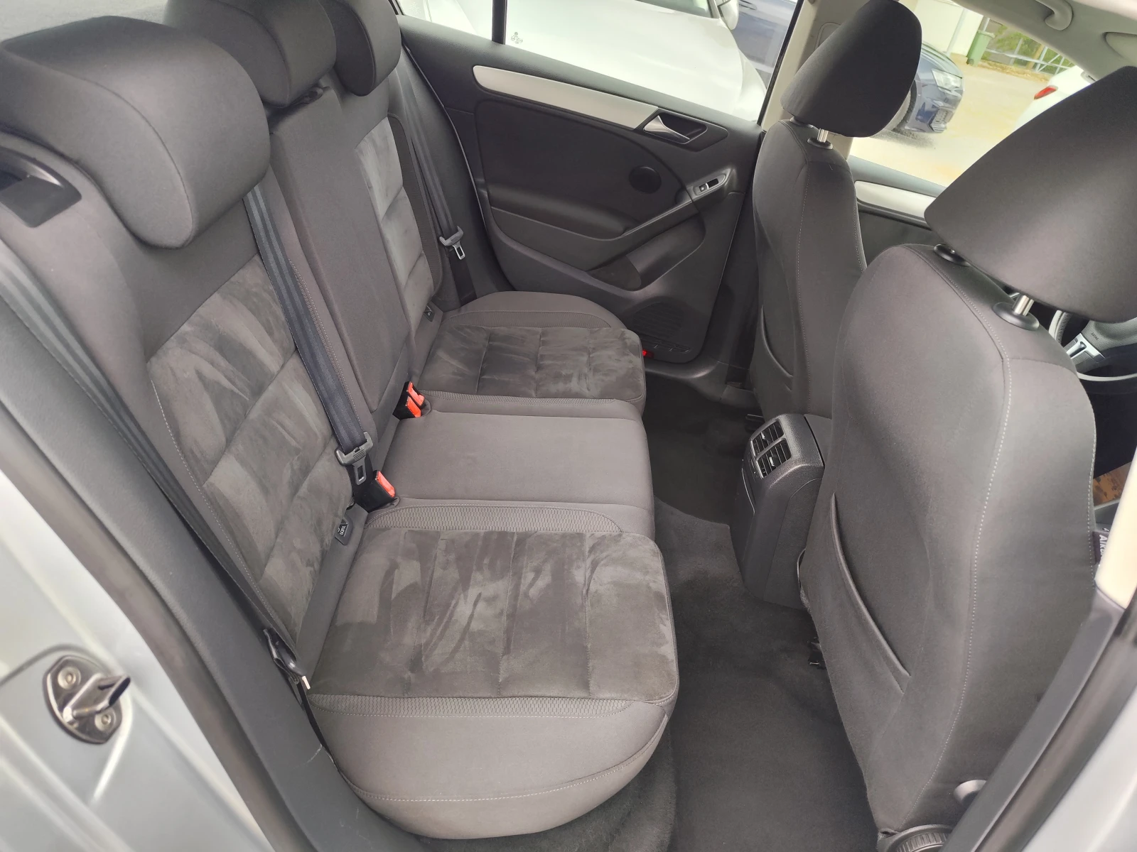 VW Golf 2.0TDi* DSG-АВТОМАТИК* HIGHLINE * EURO5A* , снимка 11 - Автомобили и джипове - 54651400