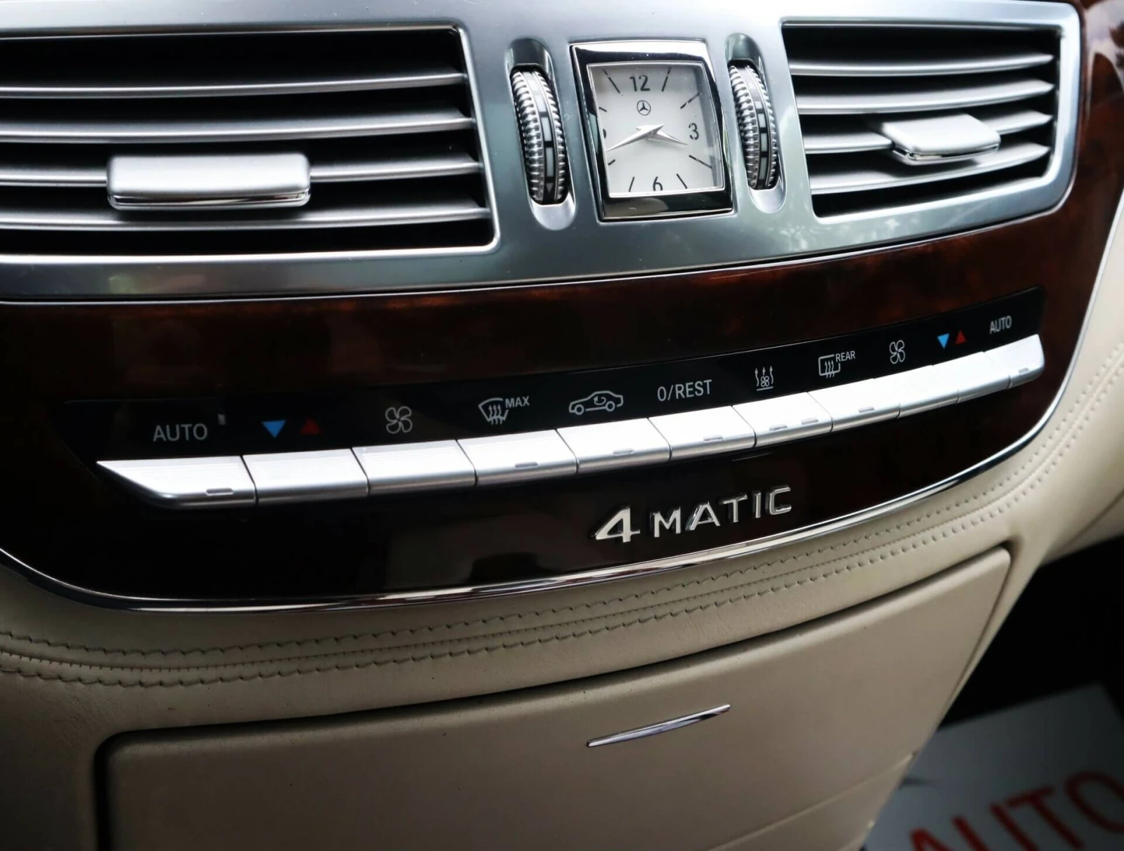 Mercedes-Benz S 500 4Matic/Designo/Harman Kardon/Алкантар/Шибедах/Nigh, снимка 10 - Автомобили и джипове - 54742987