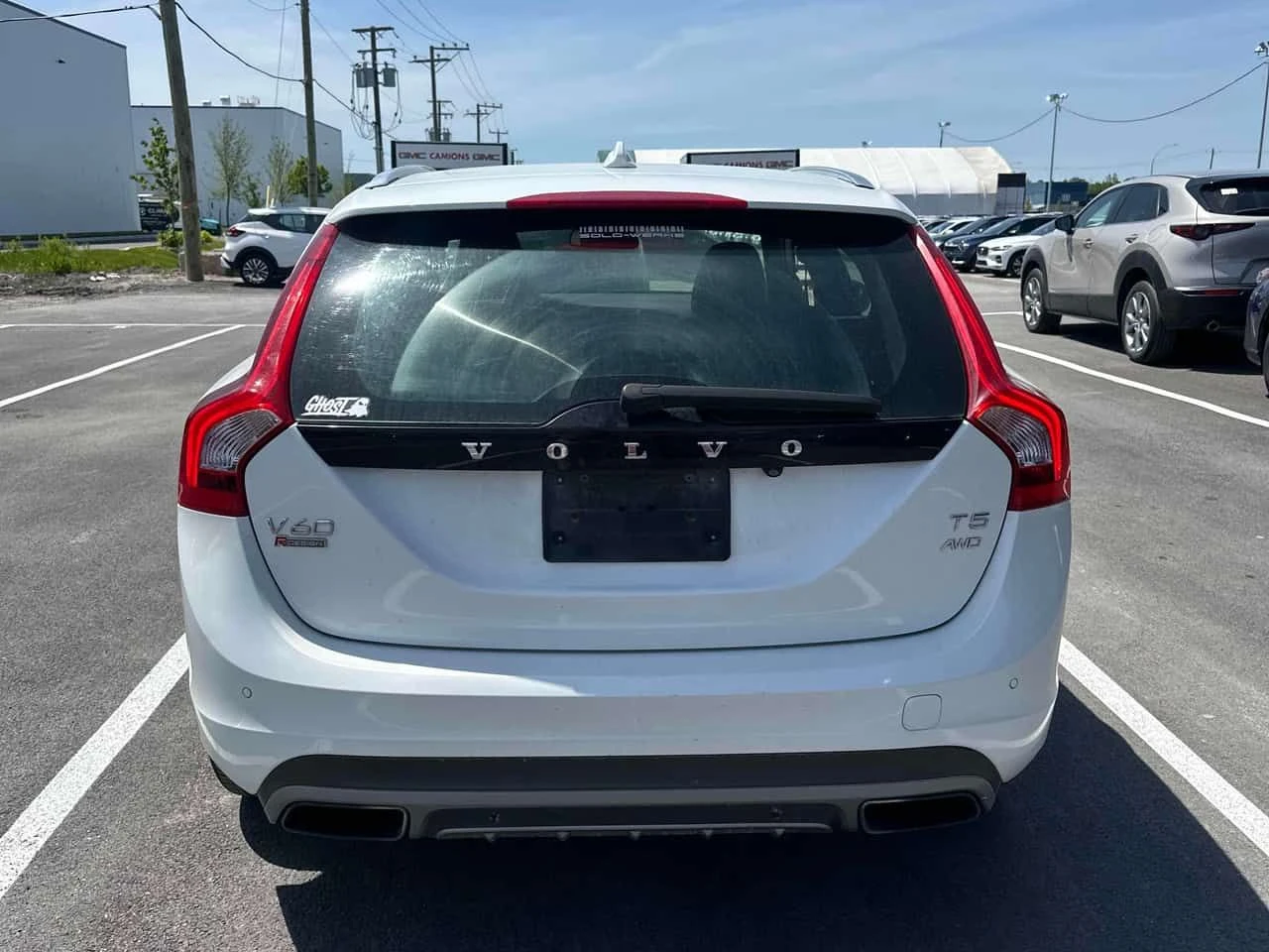 Volvo V60 * T5 Premier Plus * АВТОКРЕДИТ БЕЗ ПЪРВОНАЧАЛНА* , снимка 4 - Автомобили и джипове - 54803255
