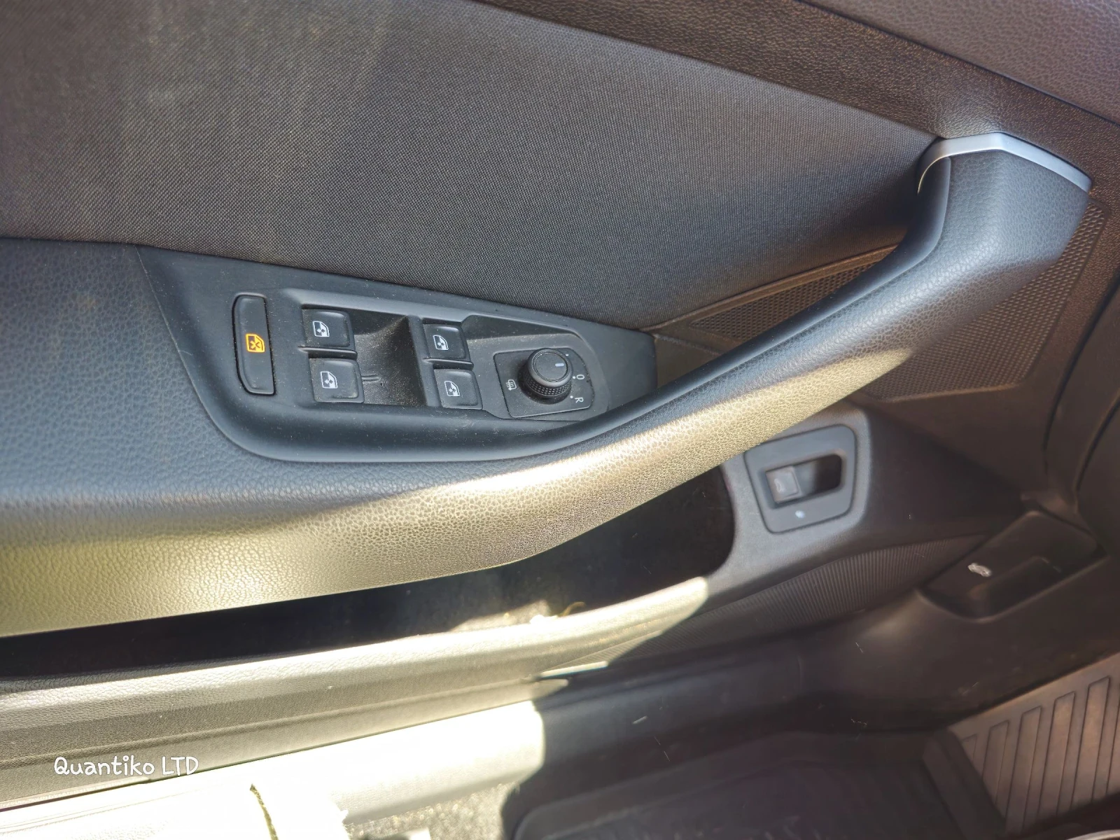 VW Passat WAGON BUSSINESS 2.0 DSG, снимка 16 - Автомобили и джипове - 54931296