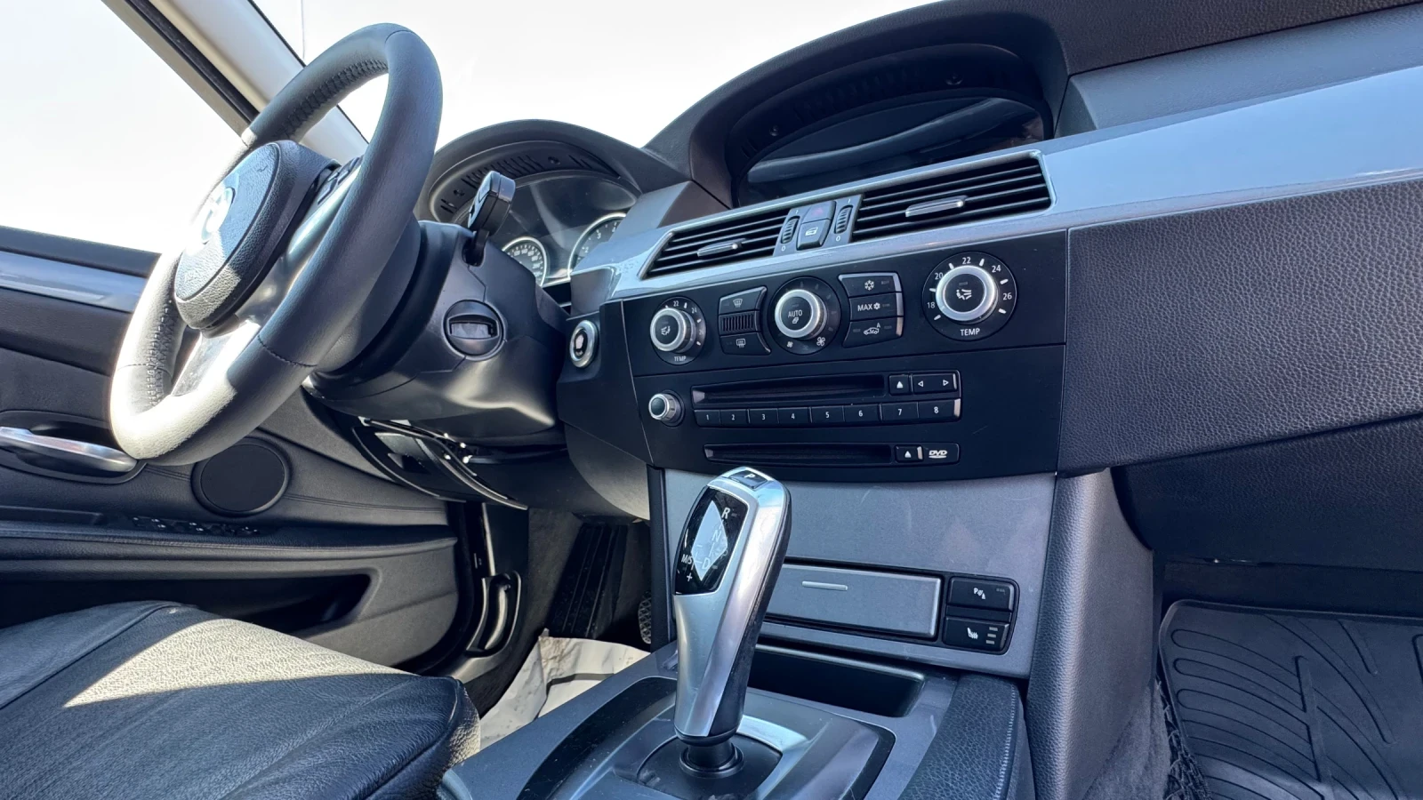 BMW 523, снимка 8 - Автомобили и джипове - 56047952