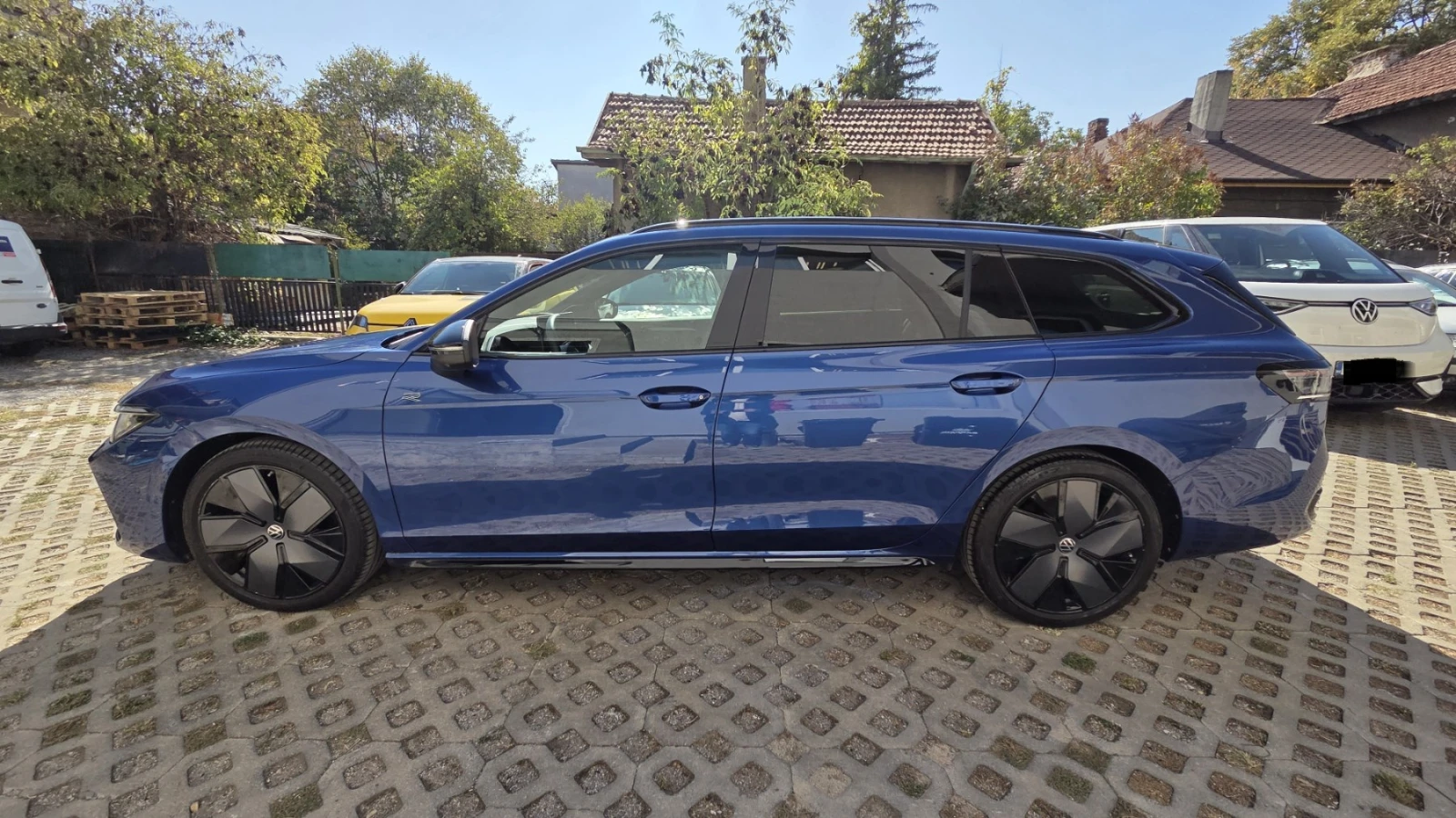 VW Passat 9 R-Line 2.0 TSI DSG 4 MOTION, снимка 7 - Автомобили и джипове - 56372358