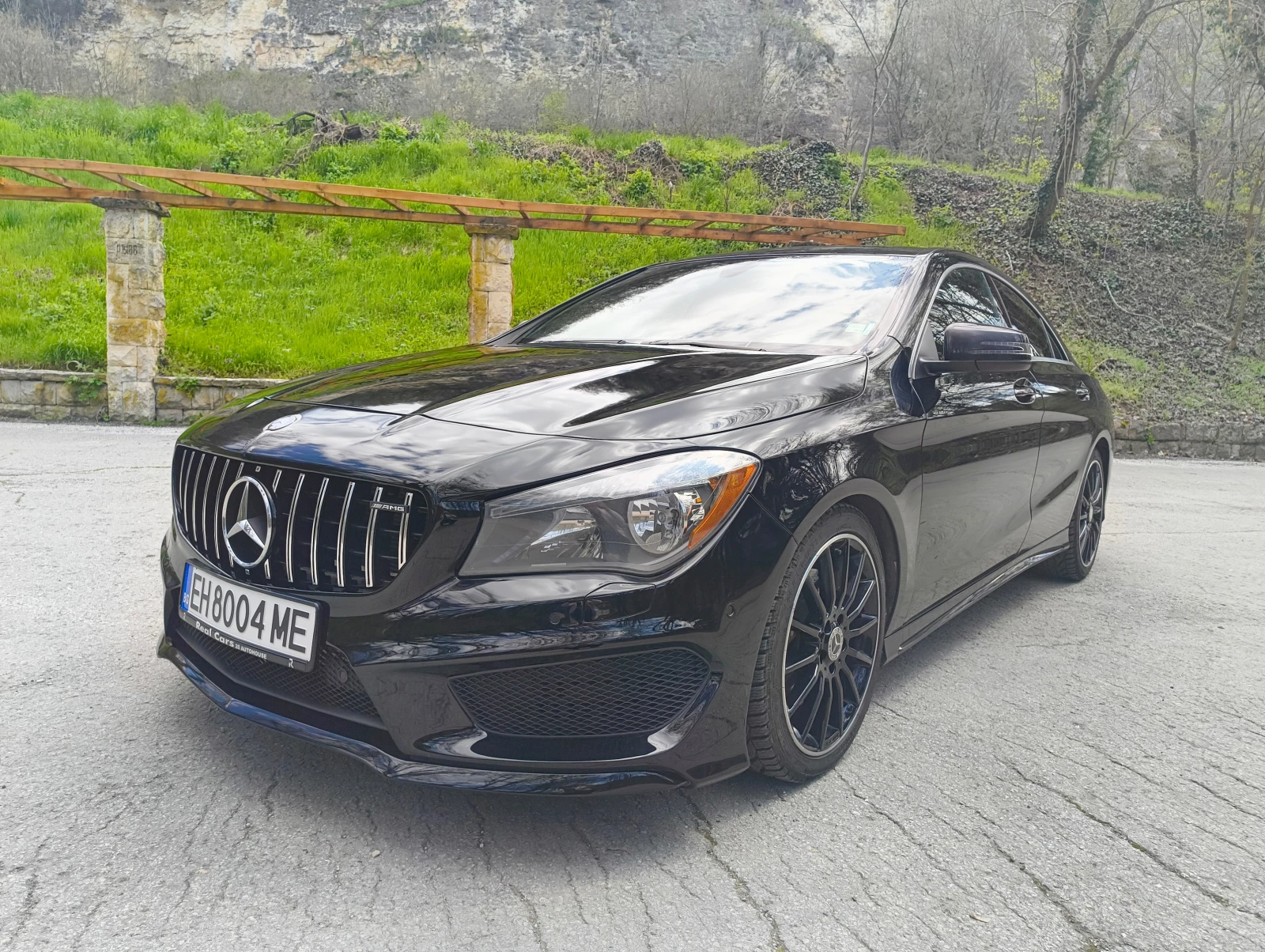 Mercedes-Benz CLA 250 4MATIC (211 к.с.) AMG пакет   отлично състояние