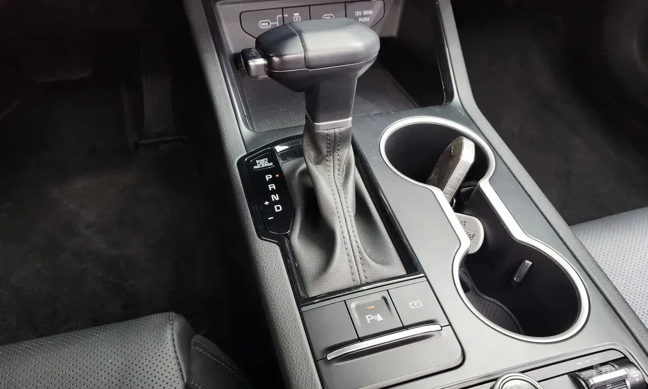 Kia K5, снимка 10 - Автомобили и джипове - 56736790