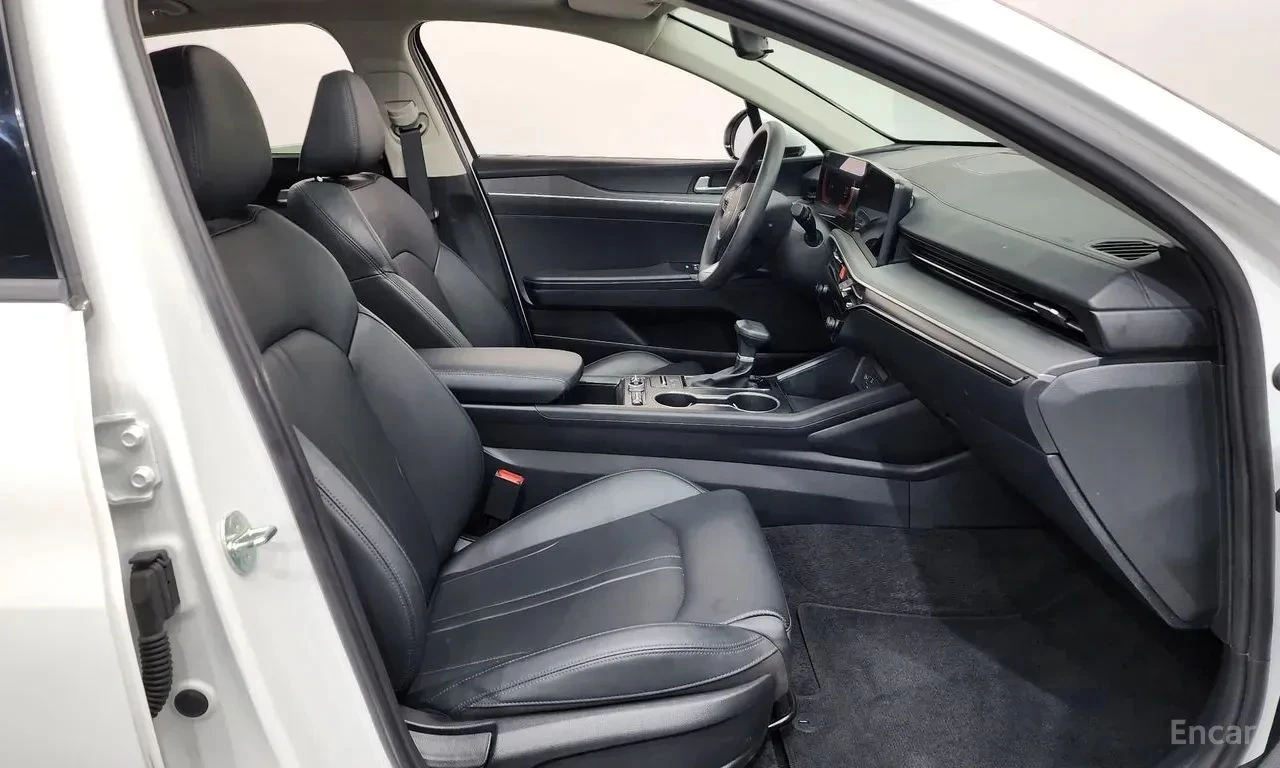 Kia K5, снимка 15 - Автомобили и джипове - 56736790