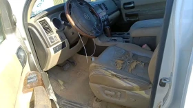 Toyota Sequoia Platinum 5.7 4x4, снимка 14