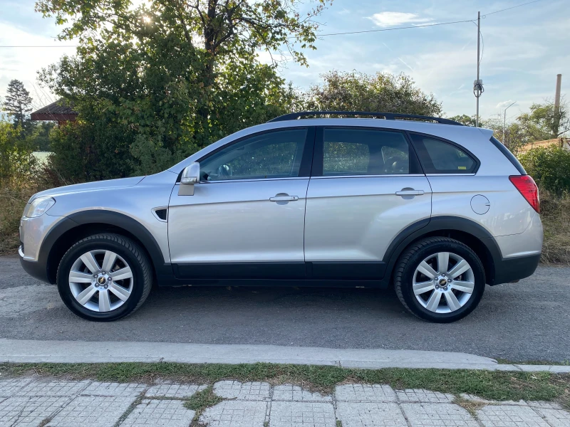 Chevrolet Captiva 3.2i , 7-местен ТОП СЪСТОЯНИЕ, снимка 2 - Автомобили и джипове - 47042720