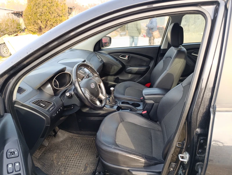 Hyundai IX35, снимка 8 - Автомобили и джипове - 48343073