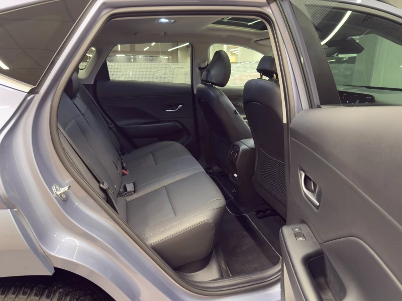 Hyundai Kona EV 65 kWh PREMIUM, снимка 16 - Автомобили и джипове - 52623404