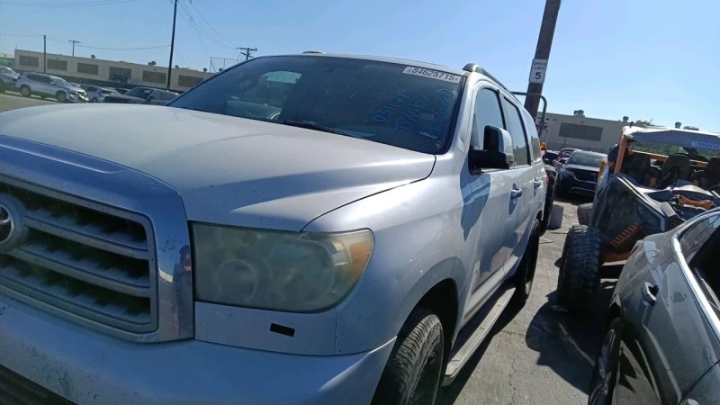 Toyota Sequoia Platinum 5.7 4x4, снимка 9 - Автомобили и джипове - 52630633