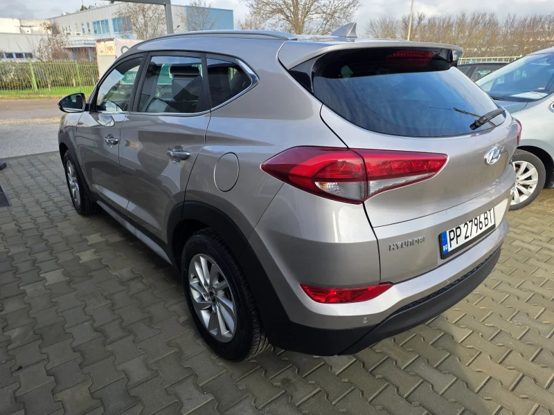Hyundai Tucson 1.7crdi, снимка 5 - Автомобили и джипове - 52649685
