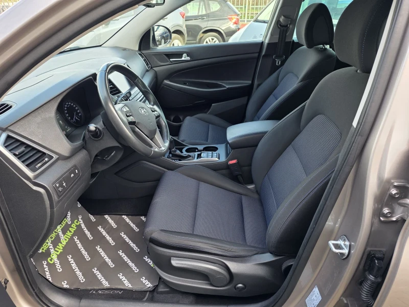 Hyundai Tucson 1.7crdi, снимка 7 - Автомобили и джипове - 52649685