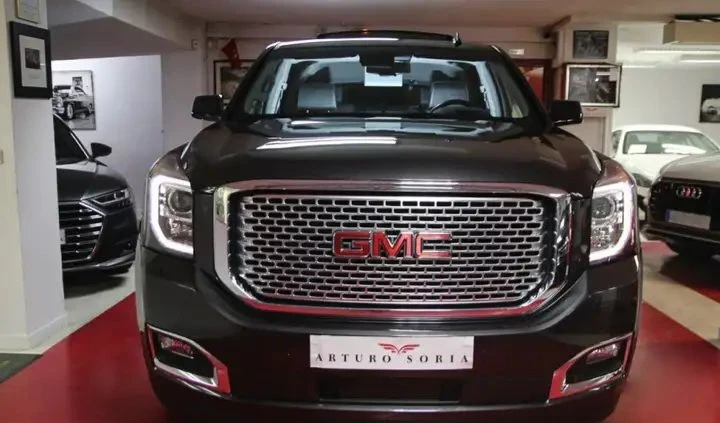 Gmc Yukon 6.2, снимка 2 - Автомобили и джипове - 47856465