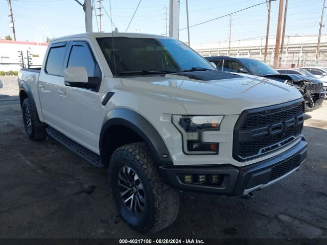 Ford Raptor Raptor 3.5L V6 450кс 4WD SuperCrew, снимка 1 - Автомобили и джипове - 47501279