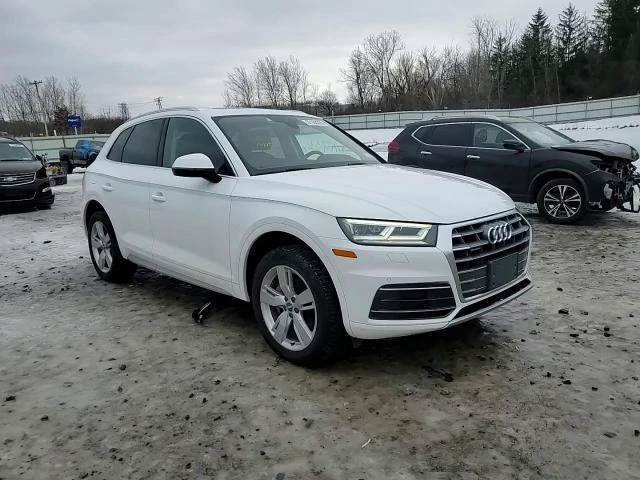 Audi Q5 2.0L 4 All wheel drive