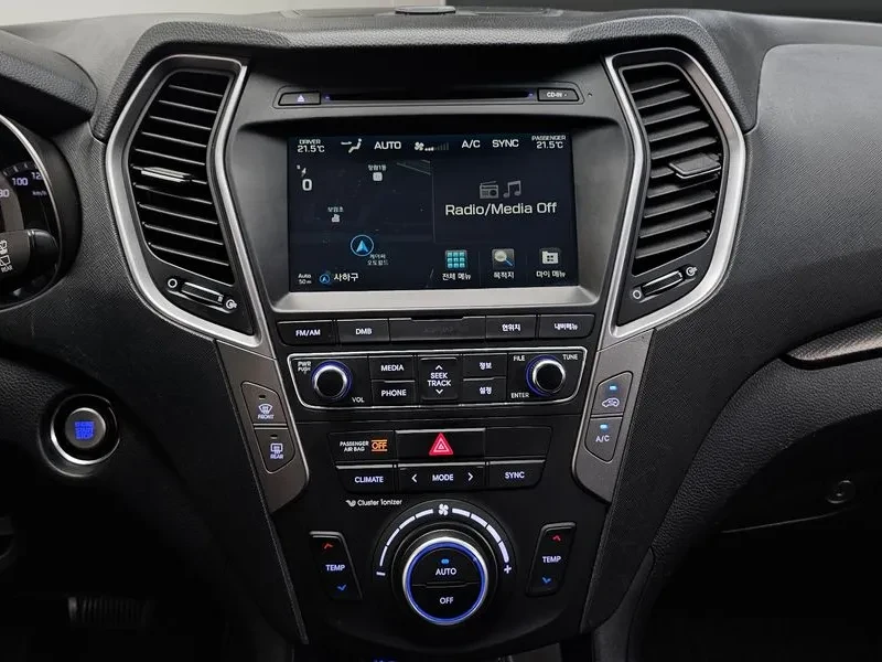 Hyundai Santa fe Diesel 2.0 2Wd Premium, снимка 14 - Автомобили и джипове - 55952447