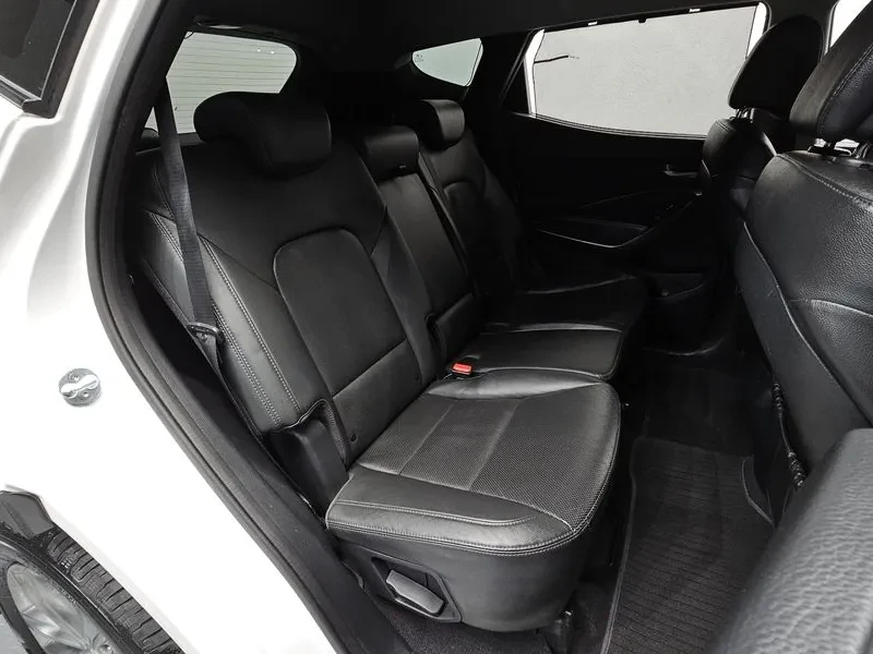 Hyundai Santa fe Diesel 2.0 2Wd Premium, снимка 11 - Автомобили и джипове - 55952447