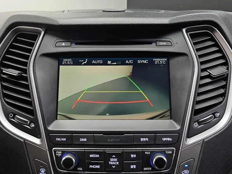 Hyundai Santa fe Diesel 2.0 2Wd Premium, снимка 15 - Автомобили и джипове - 55952447