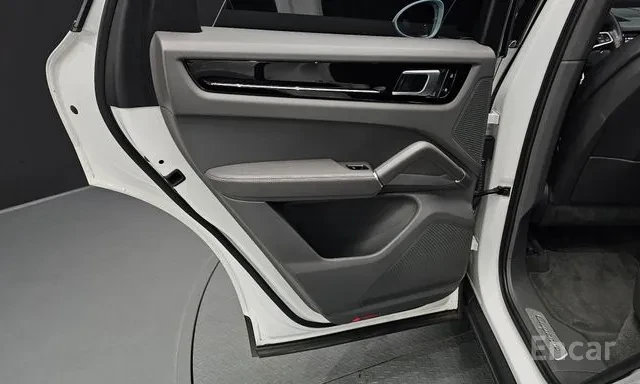 Porsche Cayenne 3.0* Люк* Камера* Подгрев, снимка 14 - Автомобили и джипове - 56684384