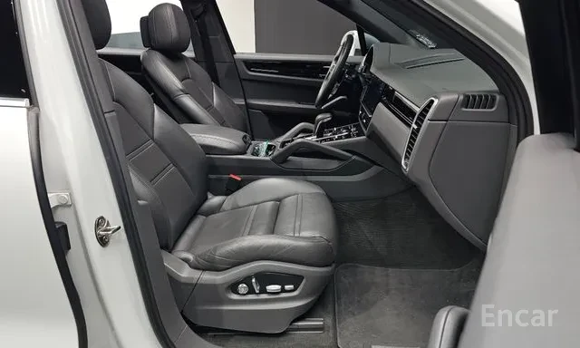 Porsche Cayenne 3.0* Люк* Камера* Подгрев, снимка 16 - Автомобили и джипове - 56684384