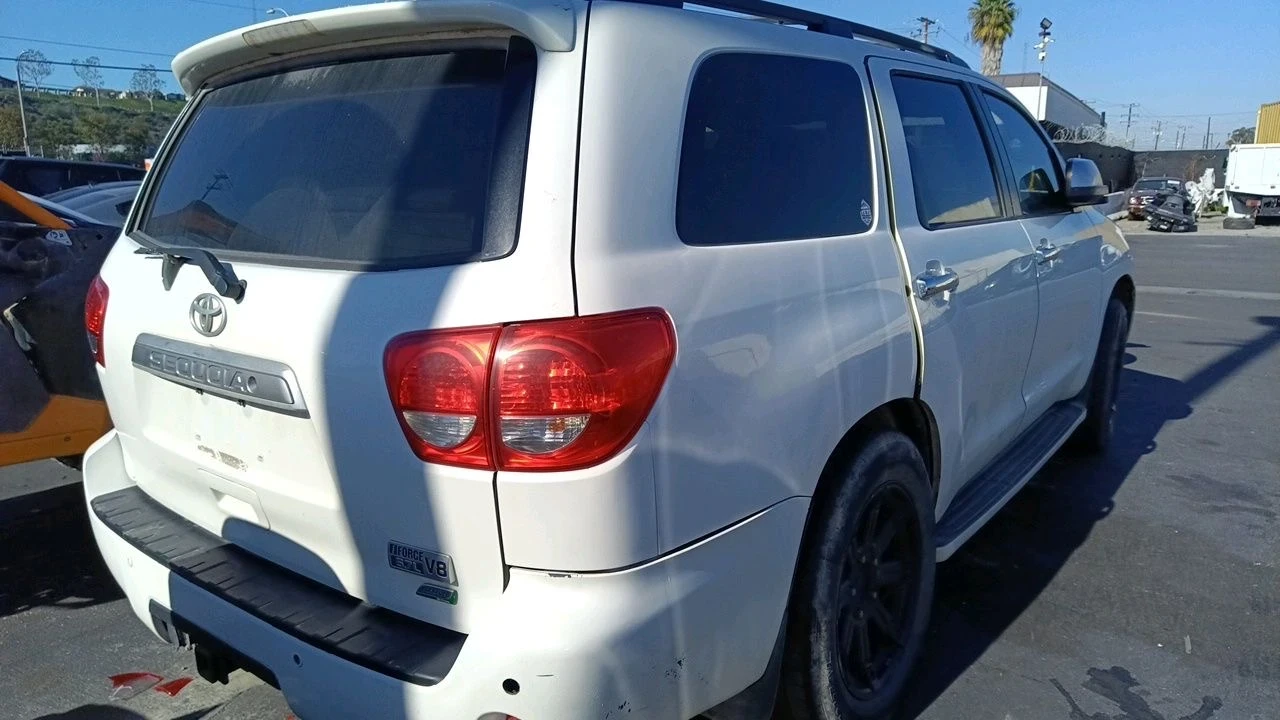 Toyota Sequoia Platinum 5.7 4x4 - изображение 10