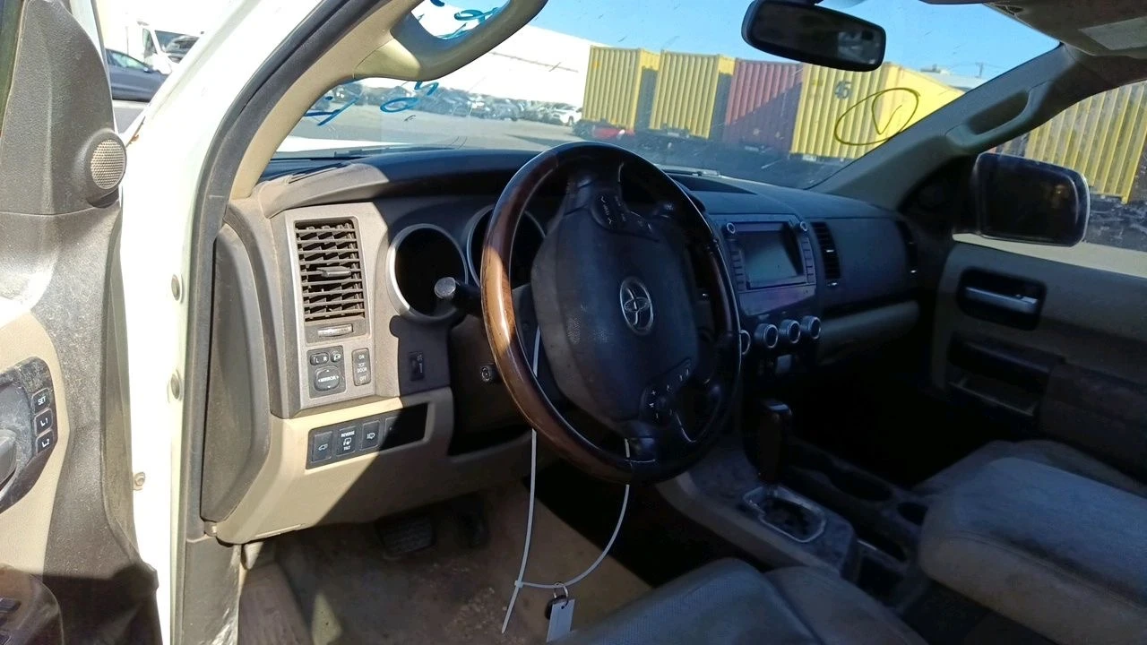 Toyota Sequoia Platinum 5.7 4x4 | Mobile.bg � ����������� 11