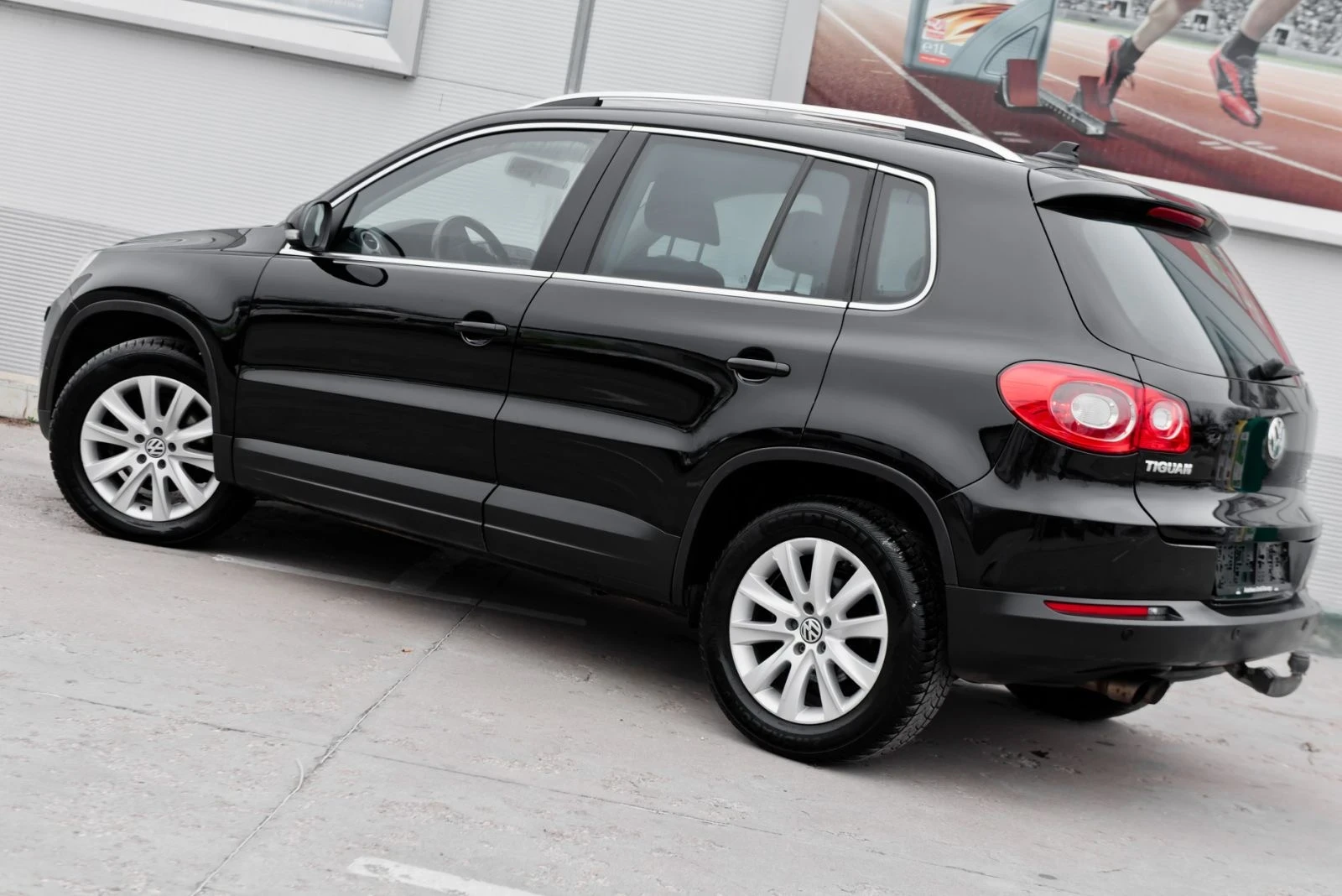 VW Tiguan 2.0 TDI 4x4 Auto - изображение 4