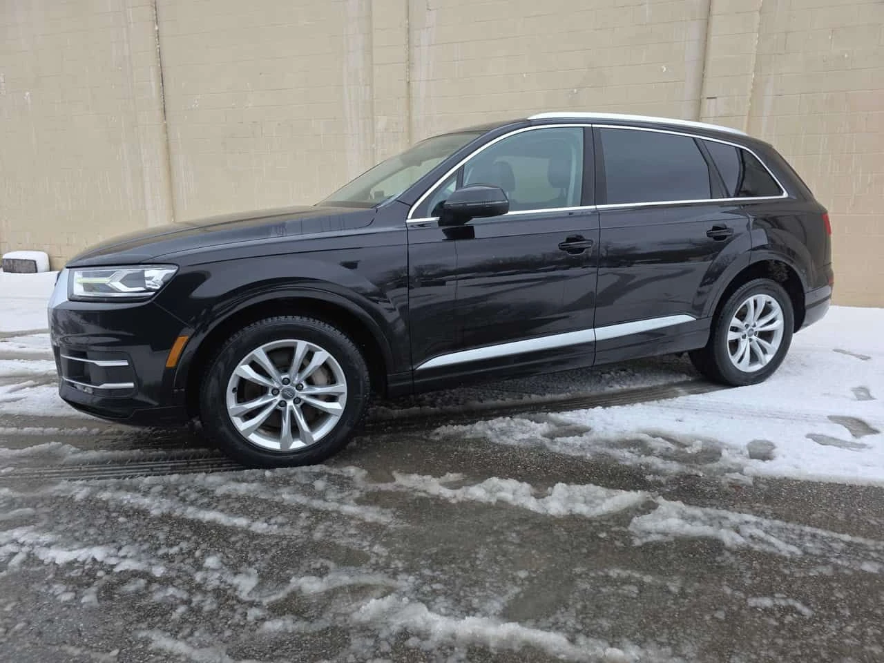 Audi Q7 * Progressiv * 7 МЕСТЕН * 360 * ПАНОРАМА * ПОДГРЕВ, снимка 12 - Автомобили и джипове - 53880230