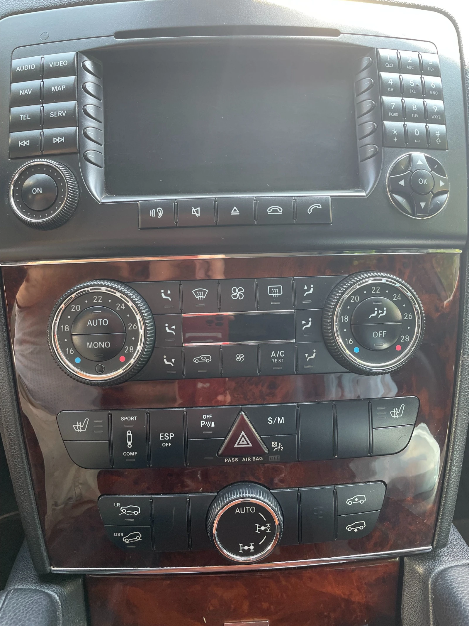 Mercedes-Benz ML 350 4MATIC / AIRMATIC / ГАЗ / KEYLESS / ЕЛ. БАГАЖНИК, снимка 9 - Автомобили и джипове - 55396001