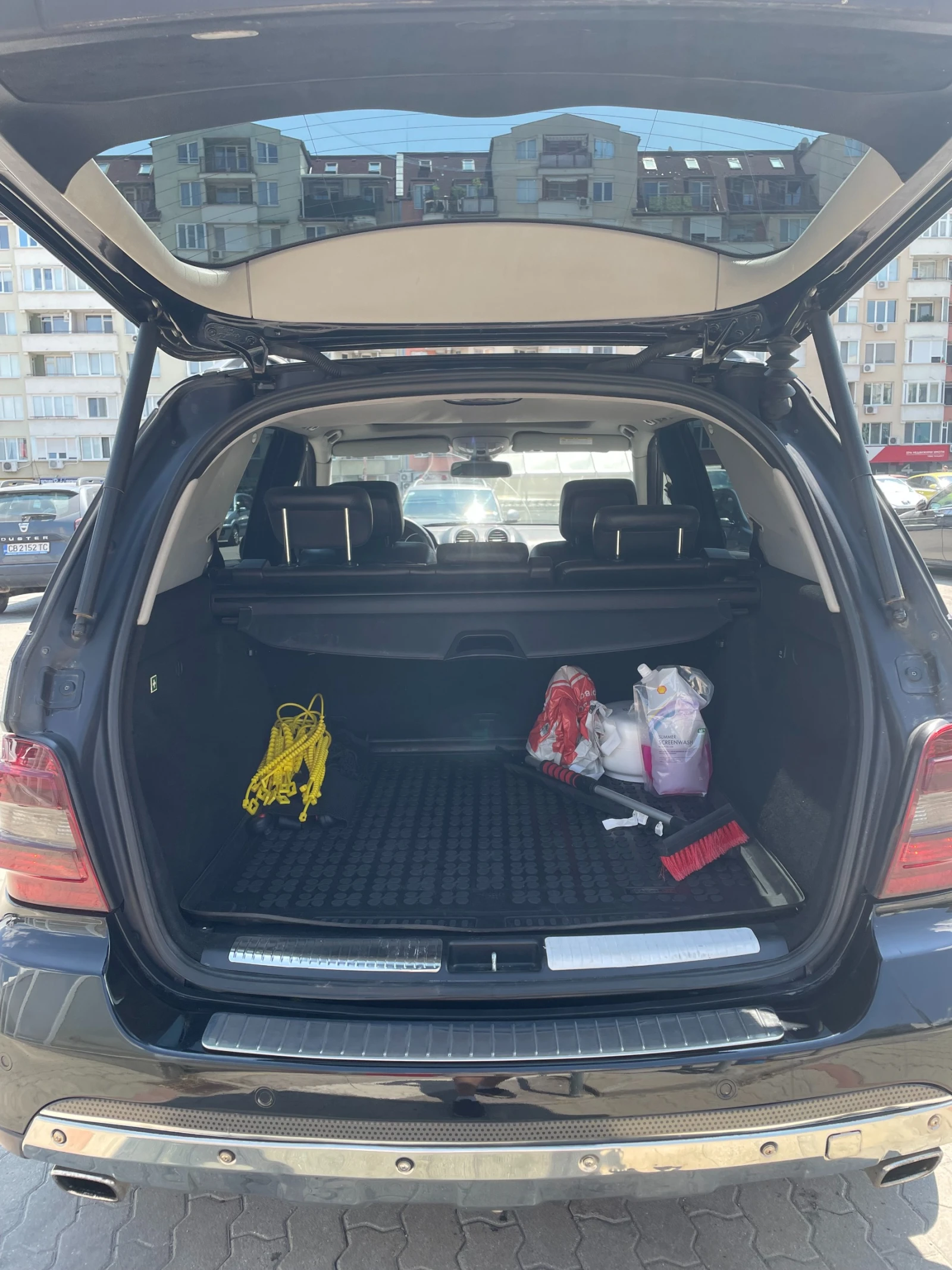 Mercedes-Benz ML 350 4MATIC / AIRMATIC / ГАЗ / KEYLESS / ЕЛ. БАГАЖНИК, снимка 6 - Автомобили и джипове - 55396001