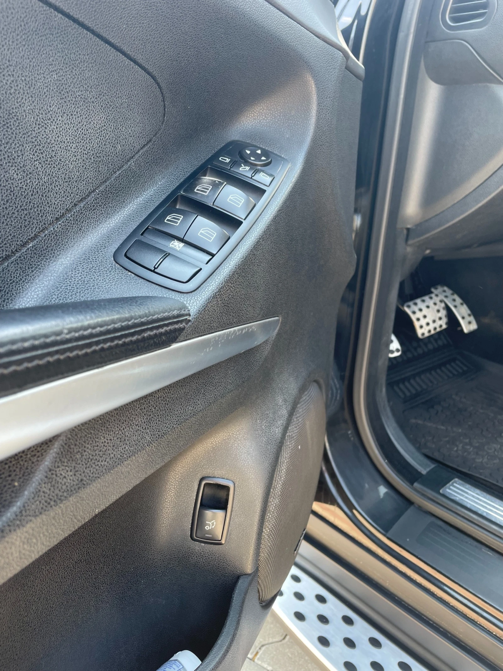 Mercedes-Benz ML 350 4MATIC / AIRMATIC / ГАЗ / KEYLESS / ЕЛ. БАГАЖНИК, снимка 10 - Автомобили и джипове - 55396001