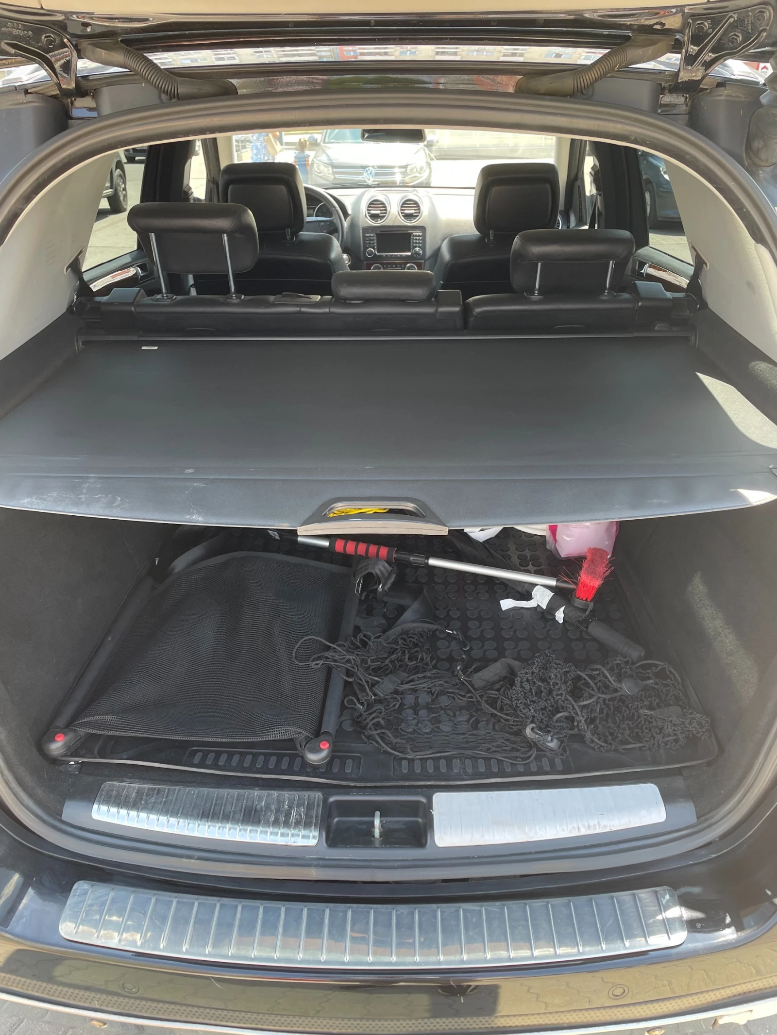 Mercedes-Benz ML 350 4MATIC / AIRMATIC / ГАЗ / KEYLESS / ЕЛ. БАГАЖНИК, снимка 7 - Автомобили и джипове - 55396001