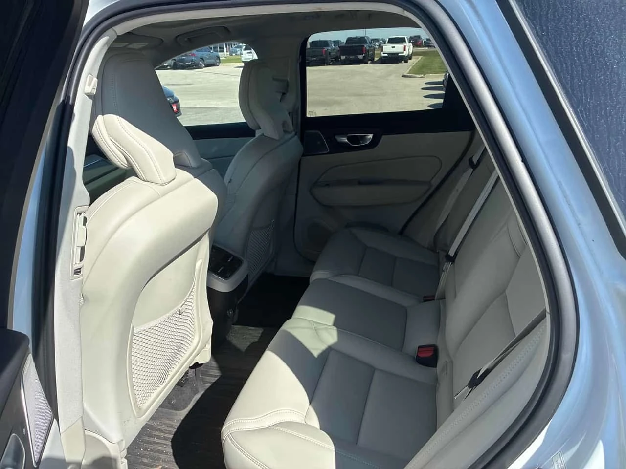 Volvo XC60 * Ultimate Dark Theme * CARFAX * ���������� | Mobile.bg � ����������� 12