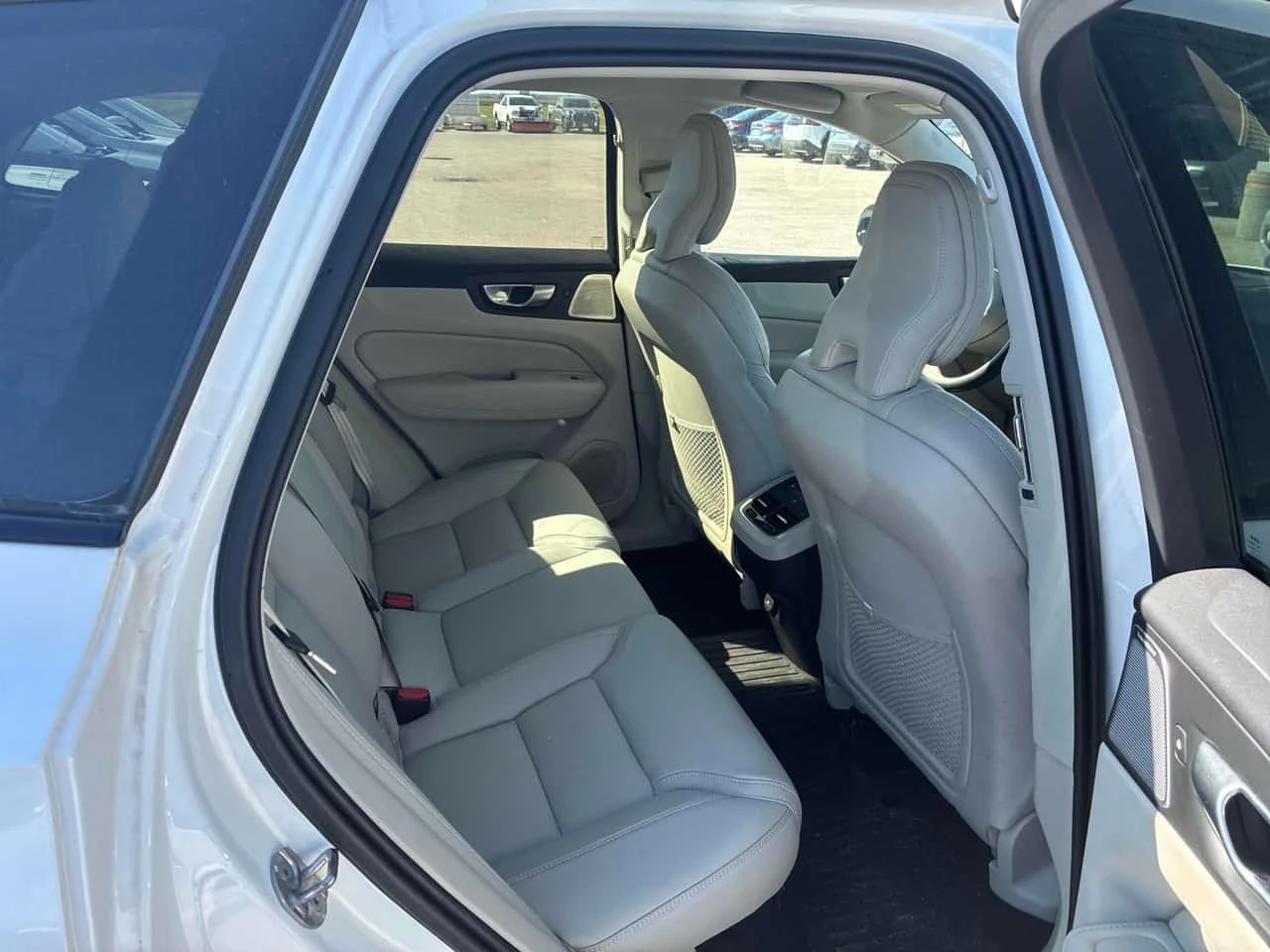 Volvo XC60 * Ultimate Dark Theme * CARFAX * ���������� | Mobile.bg � ����������� 14