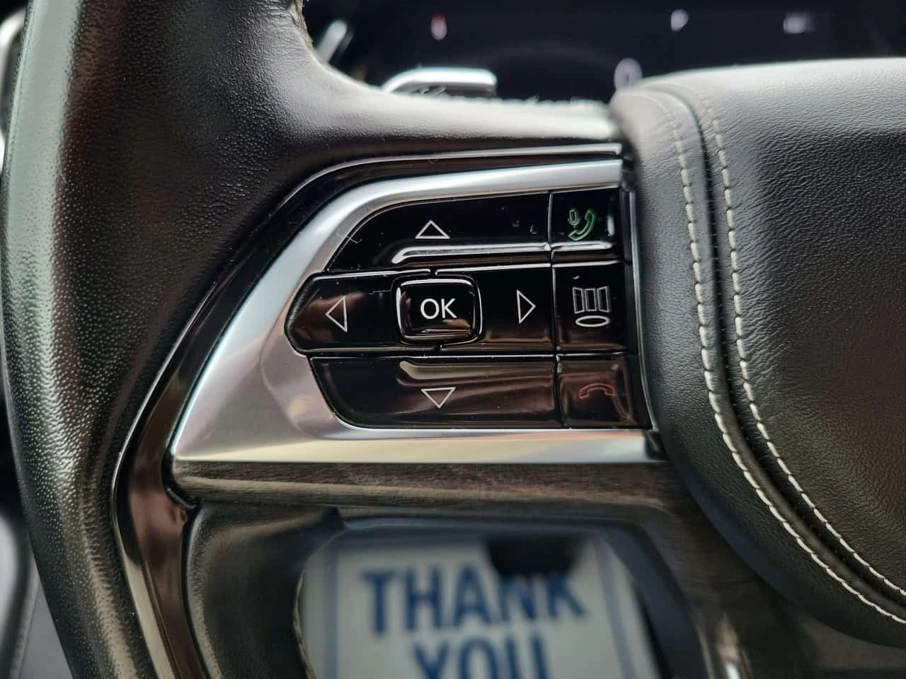 Jeep Grand cherokee * Overland HEMI 360 CAM MASSAGE SEATS * CARFAX *  | Mobile.bg � ����������� 10