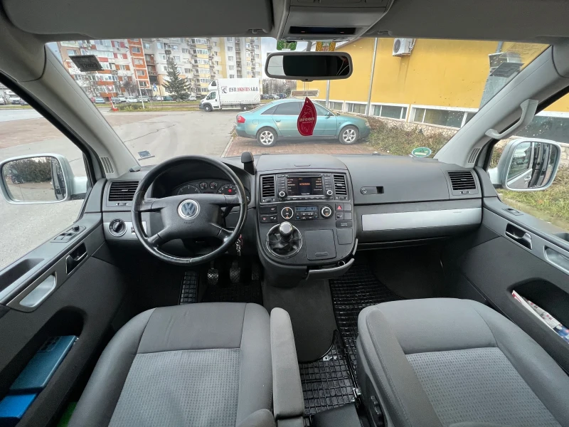 VW Multivan, снимка 12 - Бусове и автобуси - 48353834