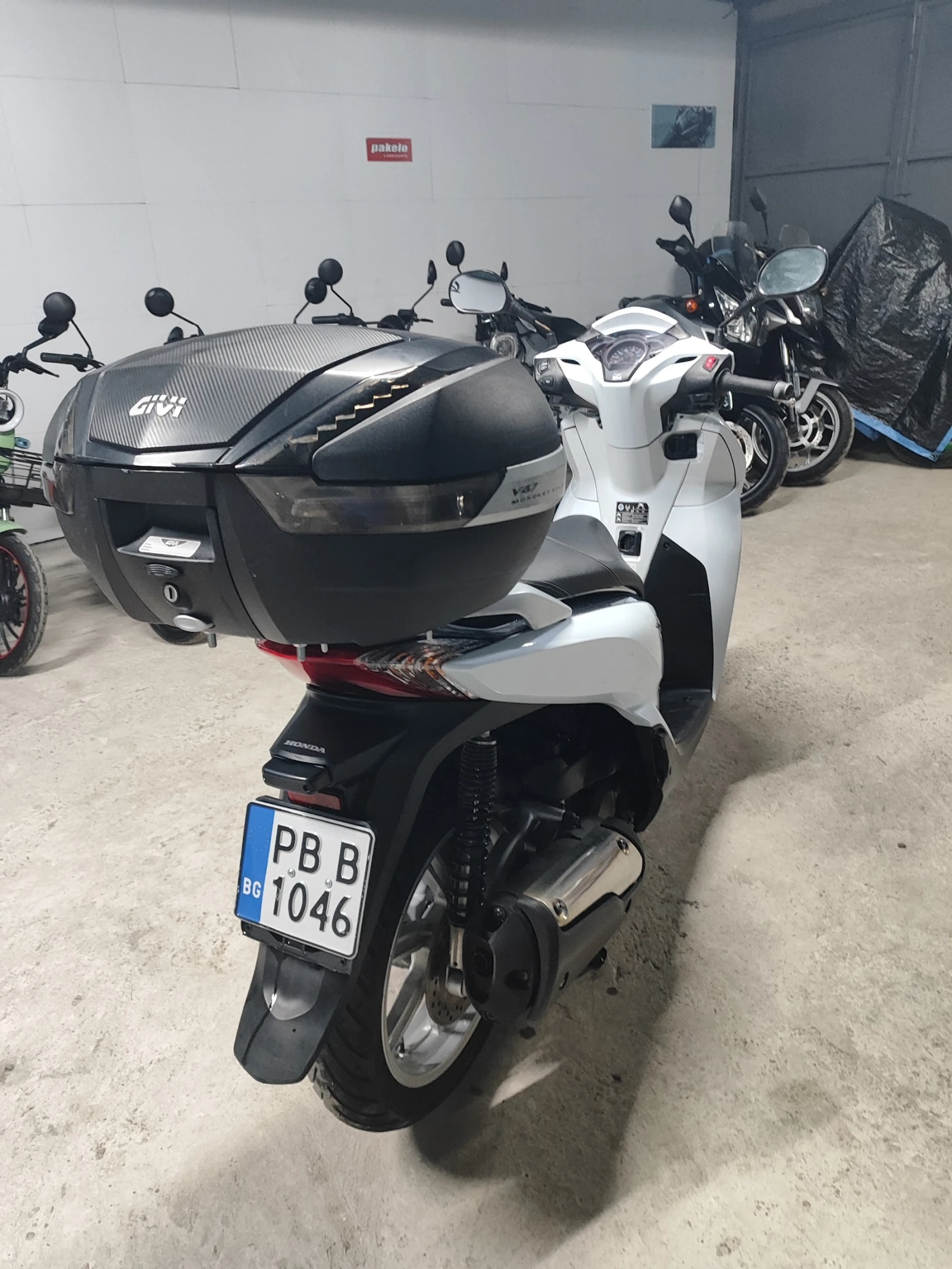 Honda Sh 300i, снимка 5 - Мотоциклети и мототехника - 56256922