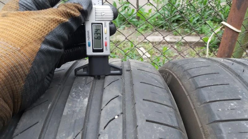 Гуми Летни 235/45R17, снимка 3 - Гуми и джанти - 29261546