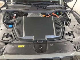 Audi E-Tron * PROGRESSIV * CARFAX * БЕЗ ПЪРВОНАЧАЛНА ВНОСКА | Auto.bg — изображение 16