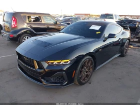 ������ Ford Mustang