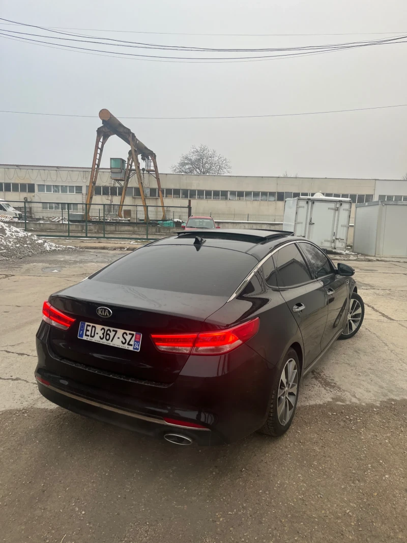 Kia Optima 1.7/141/ПЕРФЕКТНА/ВС ЕКСТРИ/УНИКАТ, снимка 5 - Автомобили и джипове - 48610007