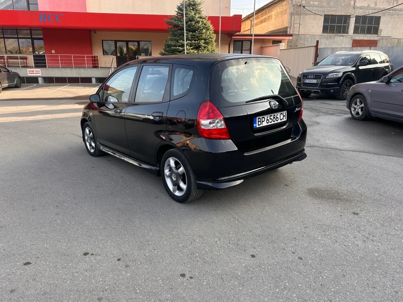 Honda Jazz 1.4i - КЛИМАТИК - РЕАЛНИ КИЛОМЕТРИ, снимка 7 - Автомобили и джипове - 47757196