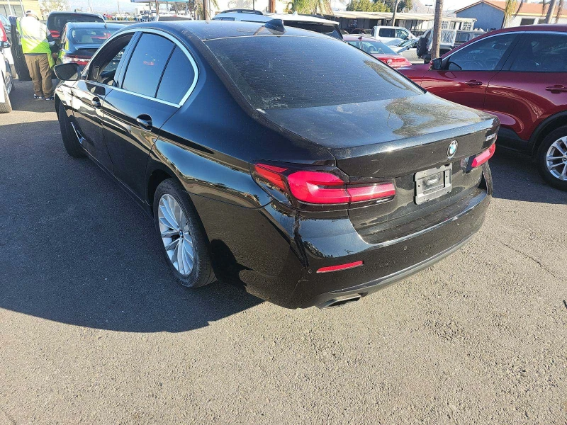 BMW 530 Keyless/Подгрев на волана/360, снимка 4 - Автомобили и джипове - 48755840