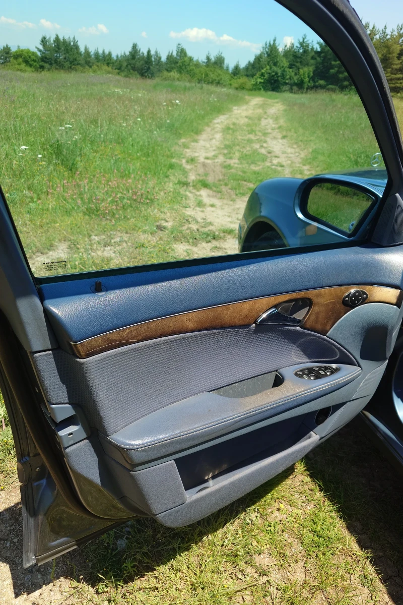 Mercedes-Benz E 270 2.7 CDI, снимка 9 - Автомобили и джипове - 52282601