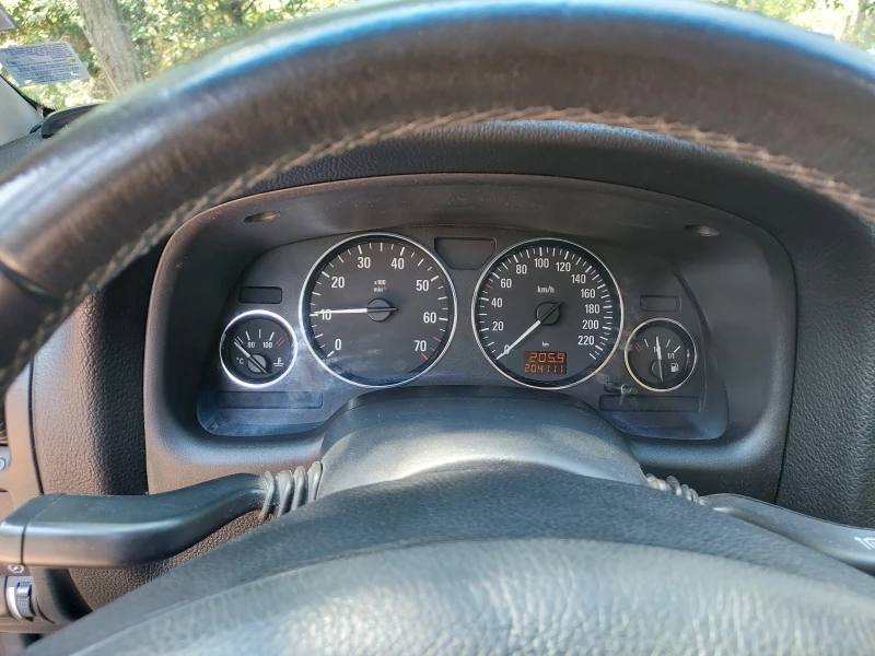 Opel Astra, снимка 10 - Автомобили и джипове - 51487613