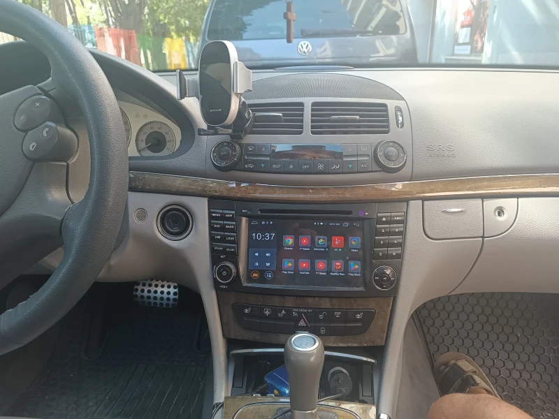 Mercedes-Benz E 500 E550 388 кс 4matic Amg LPG, Keyless , снимка 11 - Автомобили и джипове - 52381875