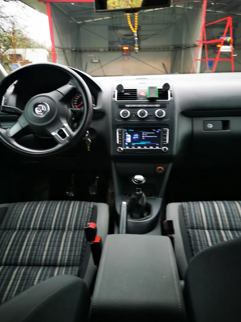 VW Touran, снимка 7 - Автомобили и джипове - 52465609