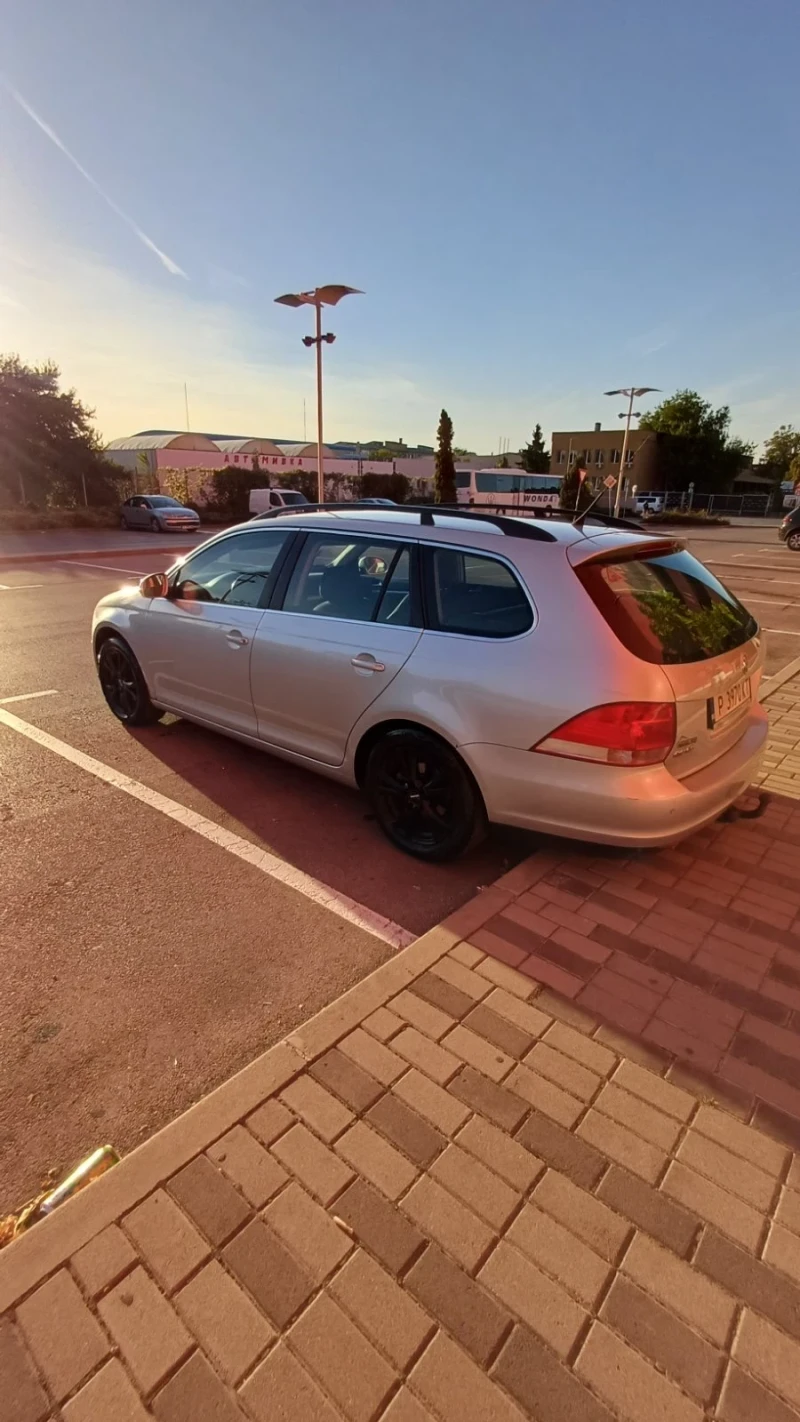 VW Golf 1.6i, снимка 5 - Автомобили и джипове - 52596688